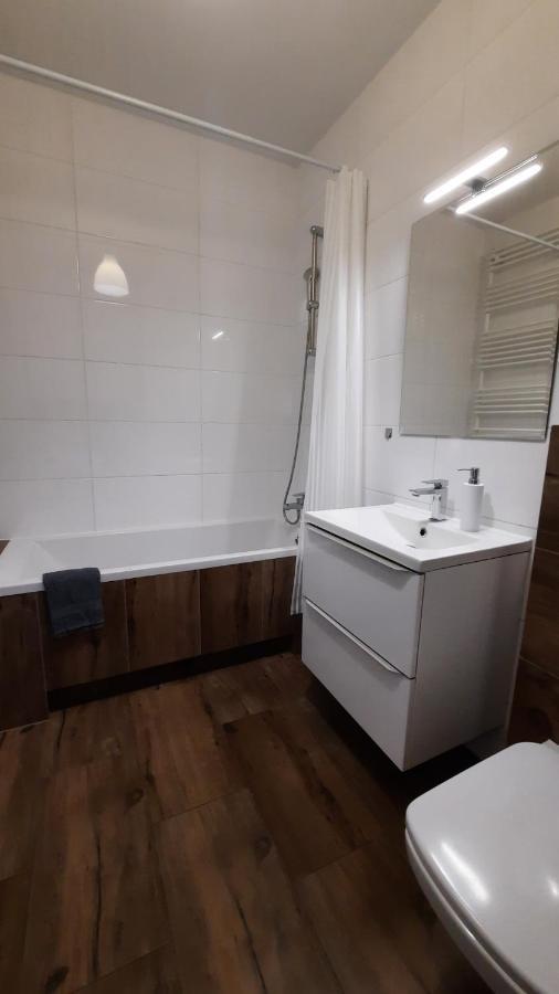 Ursa - Wygodny Apartament I Bezplatny Parking Na Miejscu Lägenhet Warszawa Exteriör bild